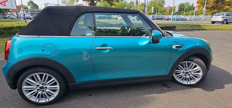 Gebraucht Mini One Cabriolet 102 PS (75 kW) 2019 Grün Cabrio