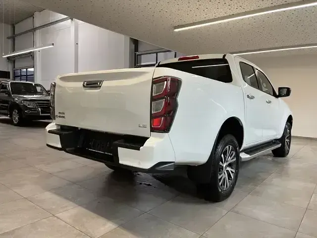 Nouvelle Isuzu D-Max 163 ch (119 kW) 2025 Blanc Pick-up