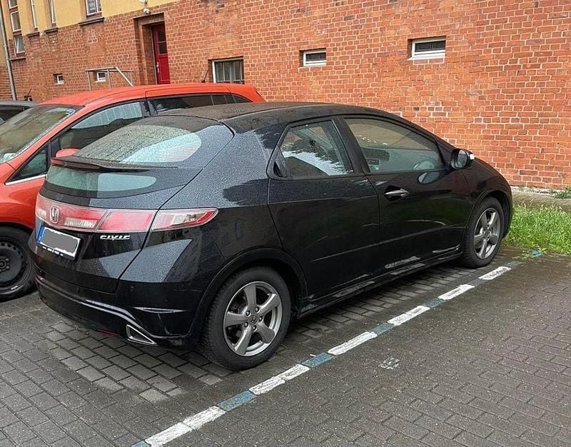 Gebraucht Honda Civic 99 PS (72 kW) 2011 Schwarz Limousine