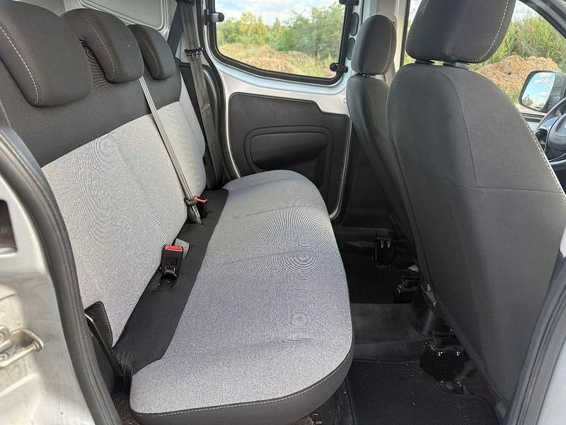 Gebraucht Fiat Fiorino 80 PS (58 kW) 2020 Silber Van / Kleinbus