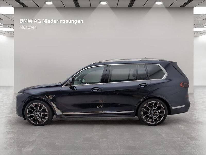 Gebraucht BMW X7 M Sport 530 PS (389 kW) 2023 Schwarz SUV