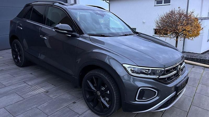 Grau Gebraucht 2025 VW T-Roc Style SUV | 31.000 € - Bild 1/4