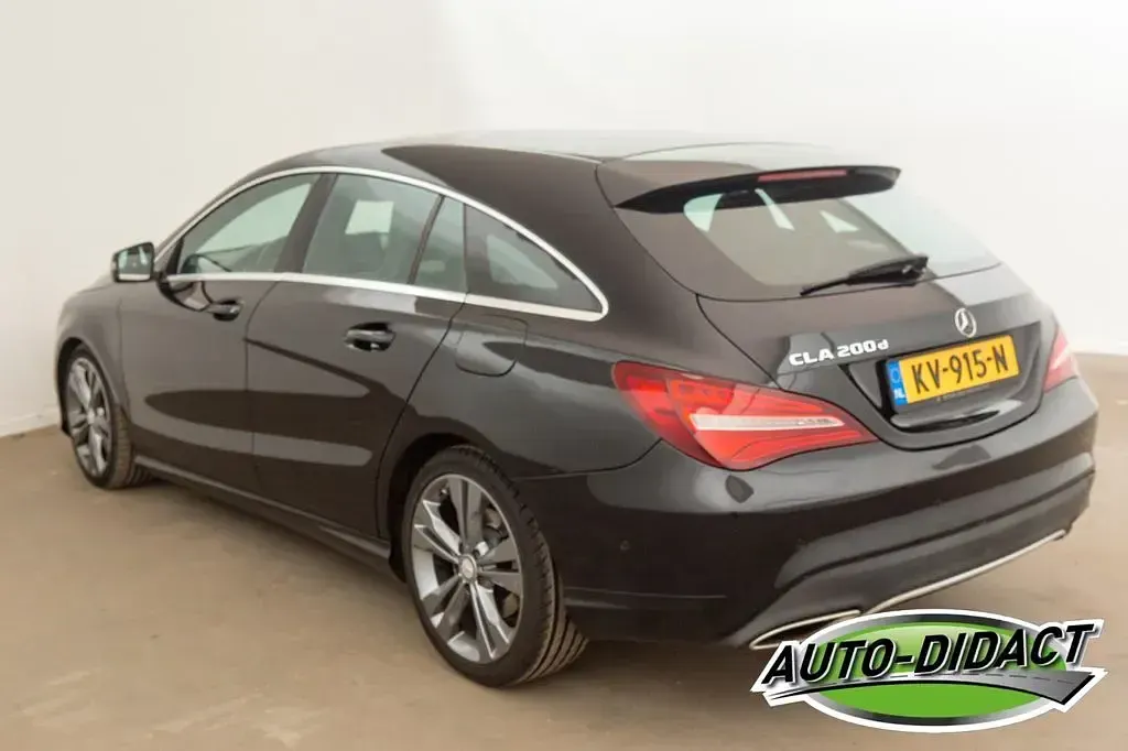 Gebraucht Mercedes CLA200 136 PS (100 kW) 2016 Schwarz Coupé