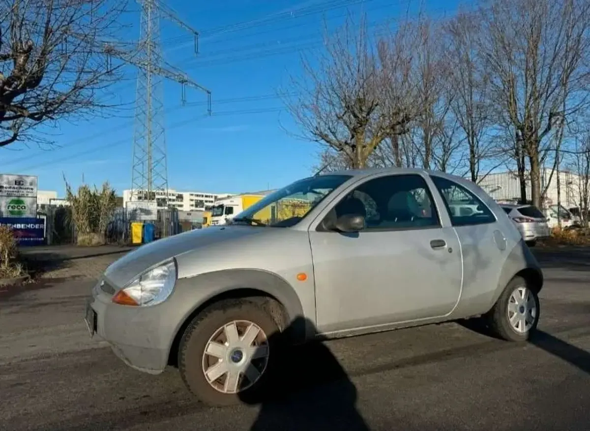 Gebraucht Ford Ka 60 PS (44 kW) 2006 Silber Kleinwagen