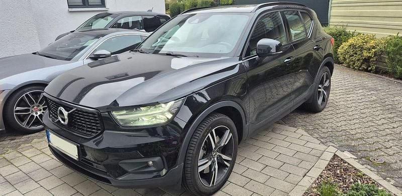 Schwarz Gebraucht 2020 Volvo XC40 R-Design SUV | 23.950 € (Superpreis) - Bild 1/4