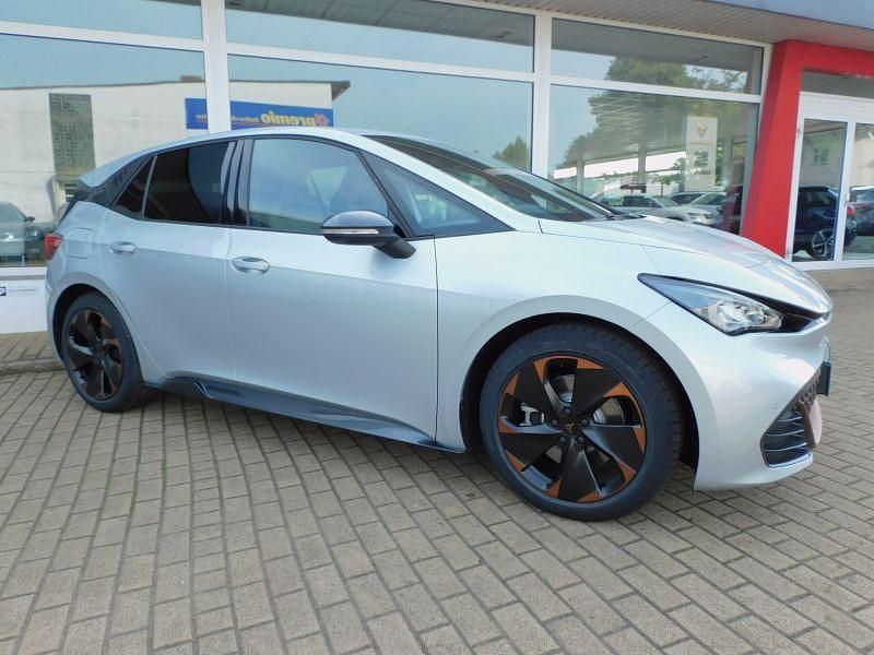 Silber Neu 2025 Cupra Born Kleinwagen | 35.990 € (Superpreis) - Bild 1/4