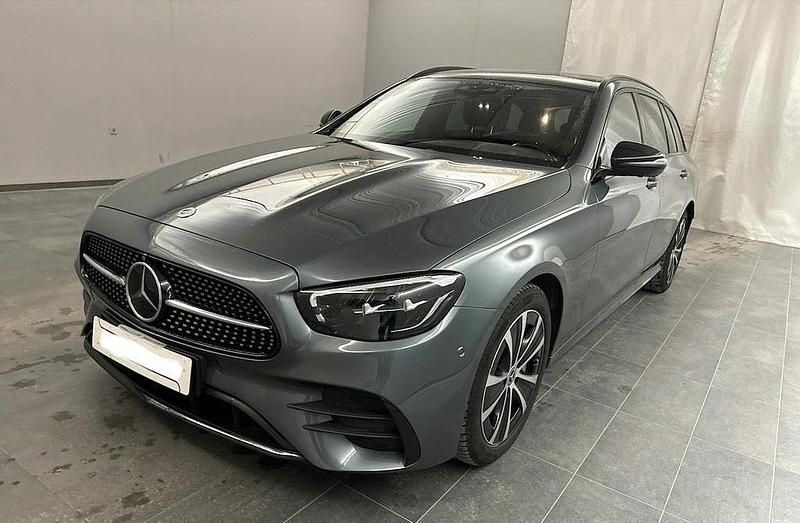Gebraucht Mercedes E300 AMG 194 PS (142 kW) 2022 Grau Kombi
