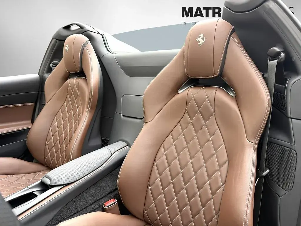 Gebraucht Ferrari 812 795 PS (584 kW) 2021 Grau Cabrio