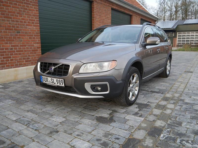 Gebraucht Volvo XC70 Momentum 185 PS (136 kW) 2008 Grau Kombi