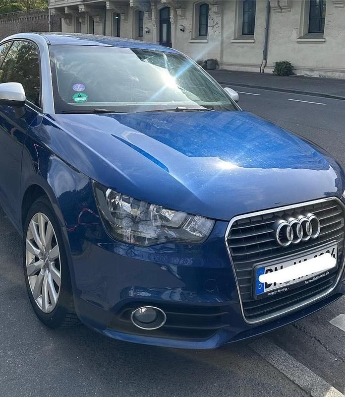 Gebraucht Audi A1 82 PS (60 kW) 2012 Blau Kleinwagen