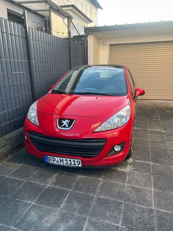 Gebraucht Peugeot 207 CC Access 120 PS (88 kW) 2010 Rot Cabrio