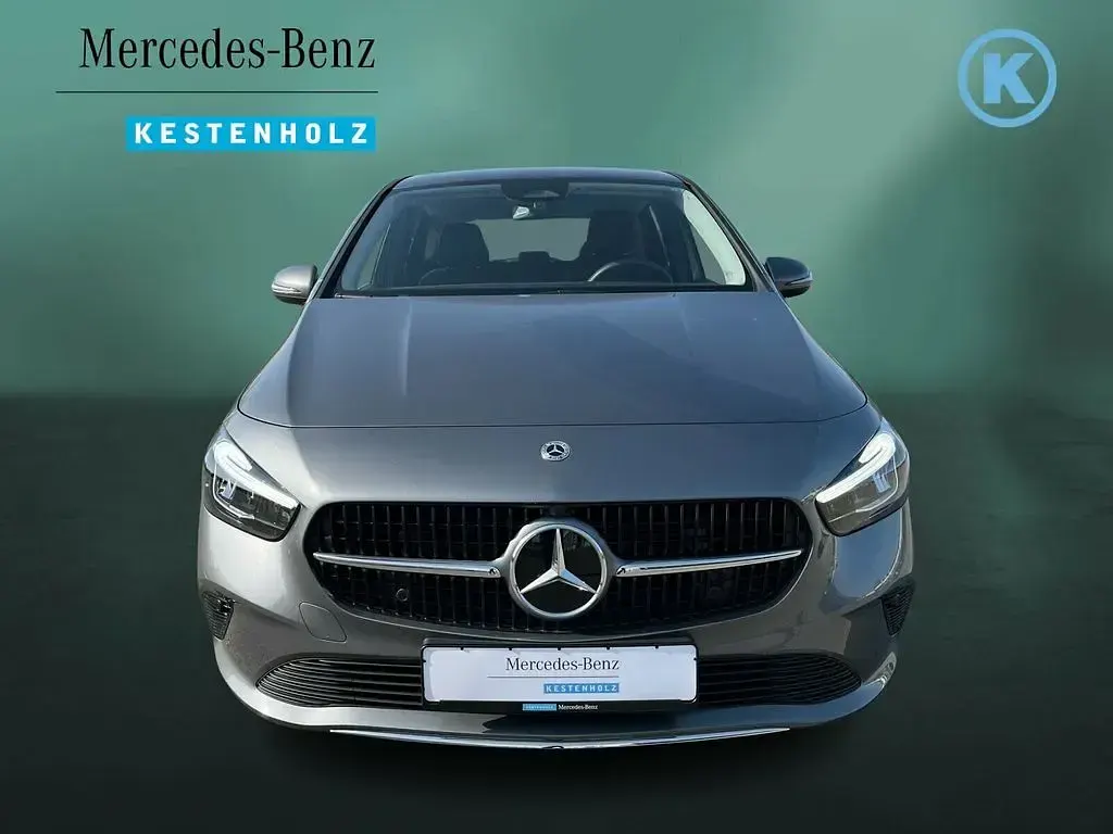 Gebraucht Mercedes B200 Progressive 163 PS (119 kW) 2024 Grau Kleinwagen