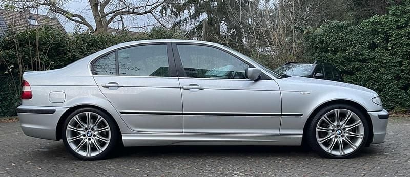 Gebraucht BMW 330 231 PS (169 kW) 2005 Silber Limousine