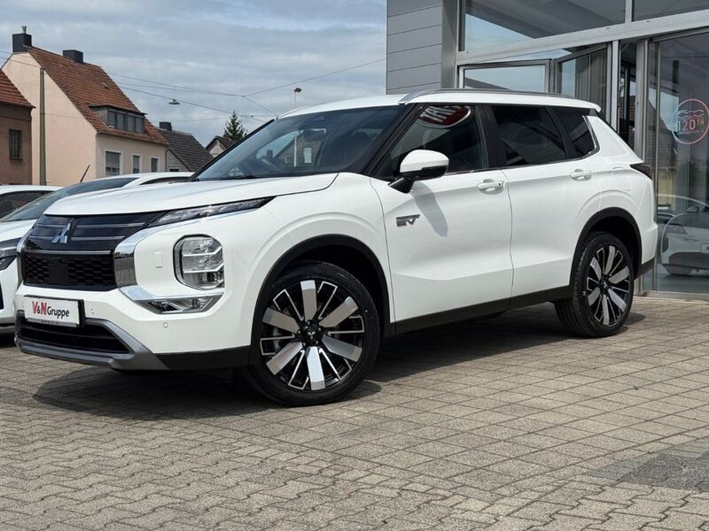 Neu Mitsubishi Outlander P-HEV Top 306 PS (225 kW) 2025 Weiß SUV