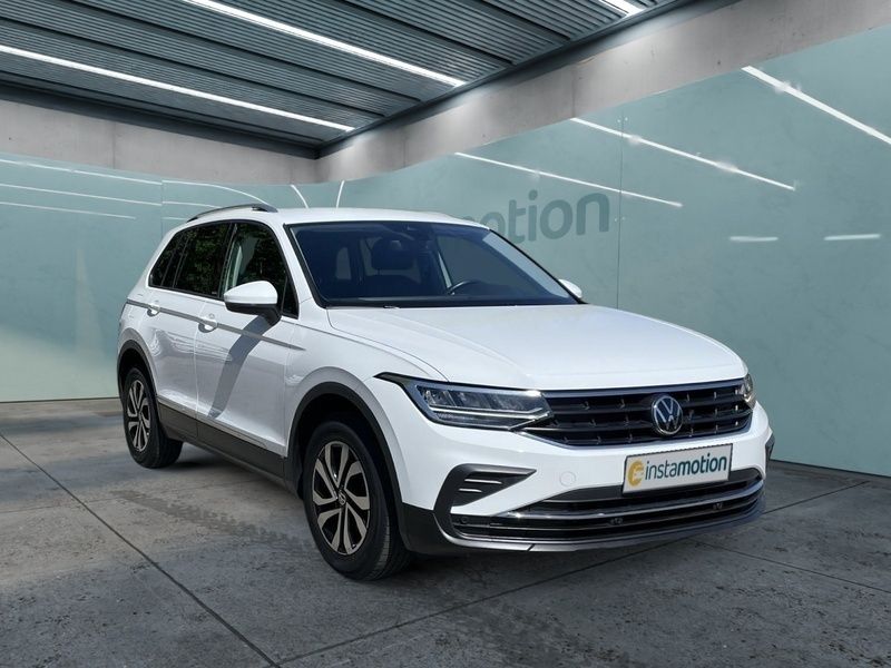 Weiß Gebraucht 2023 VW Tiguan Active SUV | 30.490 € (Fairer Preis) - Bild 1/4