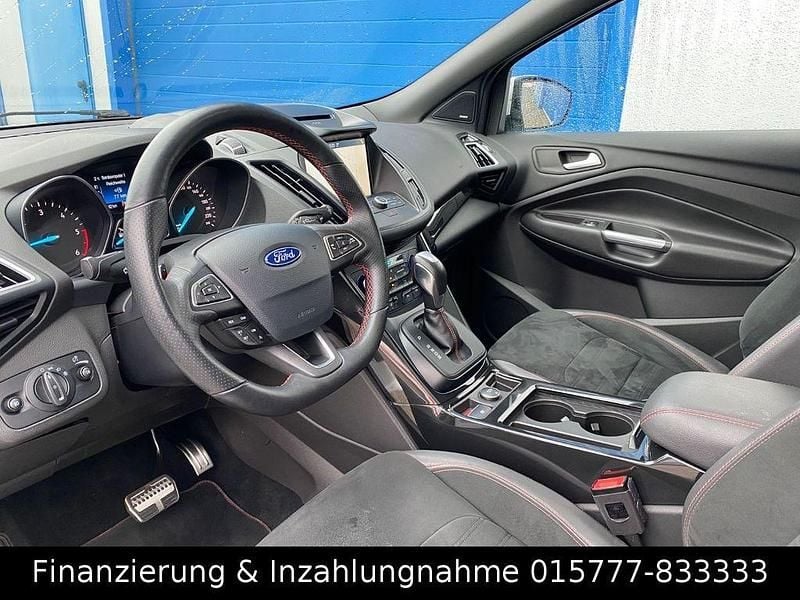 Gebraucht Ford Kuga ST-Line 150 PS (110 kW) 2019 Weiß SUV