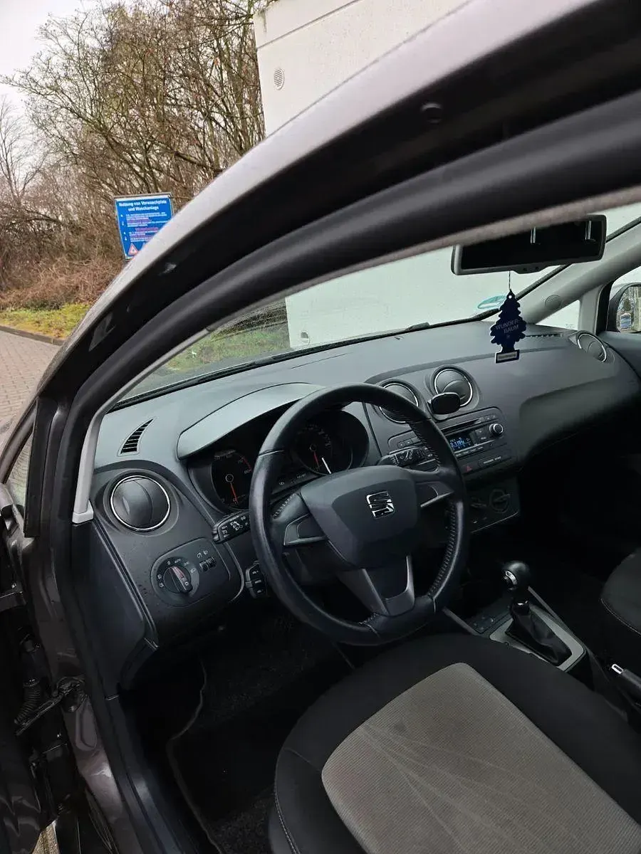 Gebraucht Seat Ibiza 105 PS (77 kW) 2015 Grau Kleinwagen