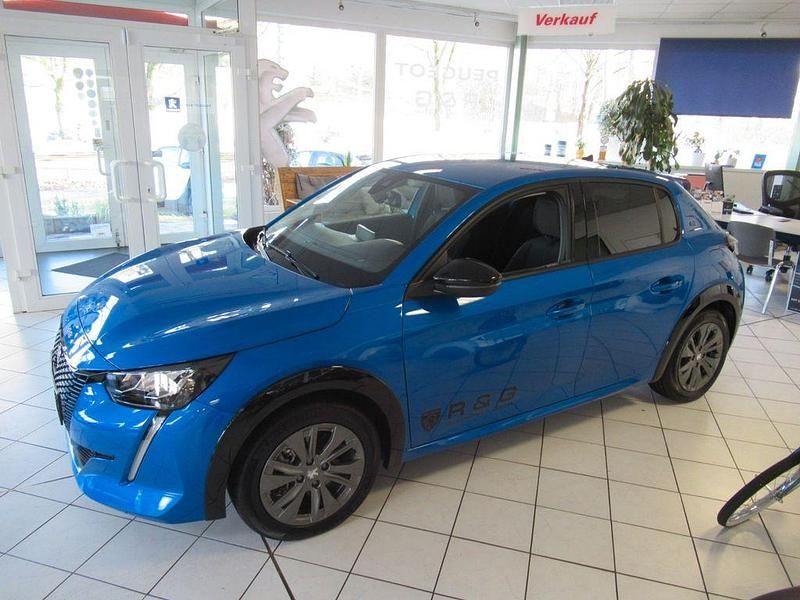 Gebraucht Peugeot e-208 Allure 100 kW (136 PS) 2023 Vertigo blau Kleinwagen