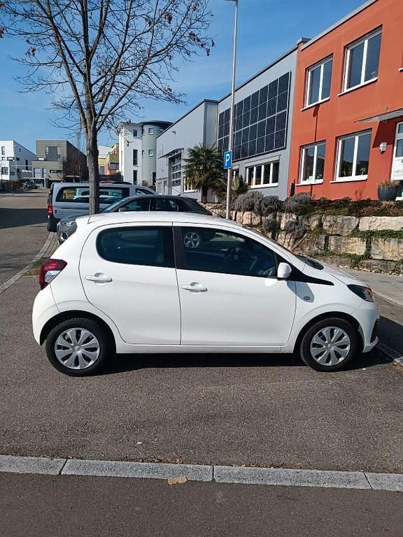 Gebraucht Peugeot 108 Active 69 PS (50 kW) 2015 Weiß Kleinwagen