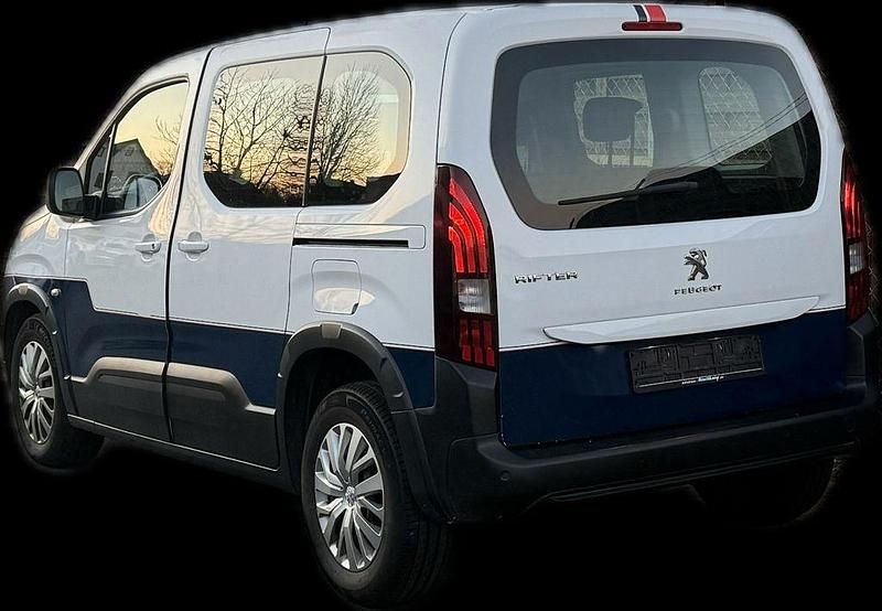 Gebraucht Peugeot Rifter Active 102 PS (75 kW) 2019 Weiß Van / Kleinbus