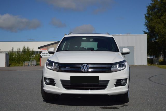Gebraucht VW Tiguan Sport 140 PS (102 kW) 2012 Weiß metallic SUV