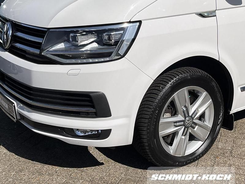 Gebraucht VW Multivan Comfortline 199 PS (146 kW) 2019 Candyweiß (weiß) Van / Kleinbus