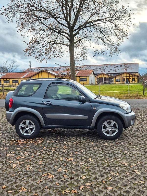 Gebraucht Toyota RAV4 150 PS (110 kW) 2004 Grau SUV