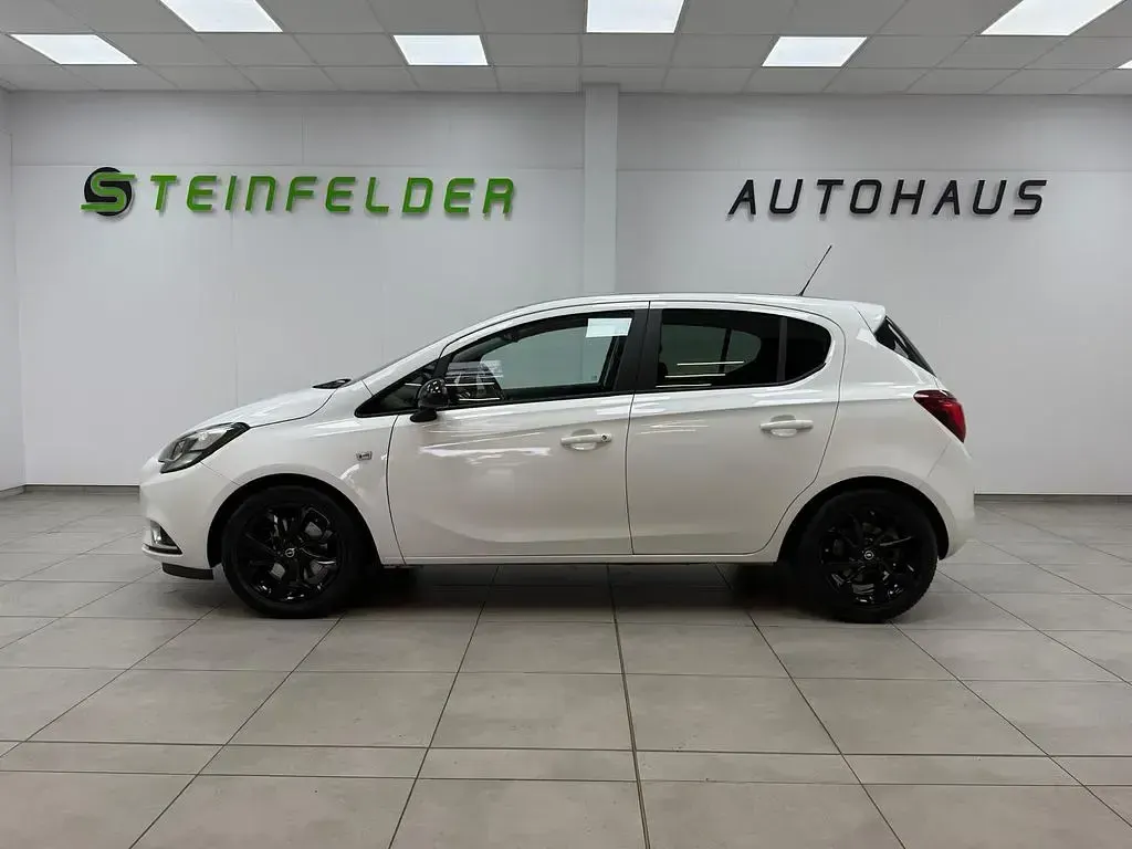 Gebraucht Opel Corsa Color Edition 101 PS (74 kW) 2016 Weiß Kleinwagen