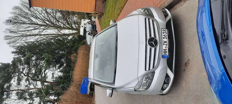 Grau Gebraucht 2014 Mercedes B180 Van / Kleinbus | 13.400 € (Fairer Preis) - Bild 1/4