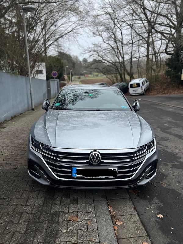 Silber Gebraucht 2021 VW Arteon R-line Kombi | 29.500 € (Teuer) - Bild 1/4