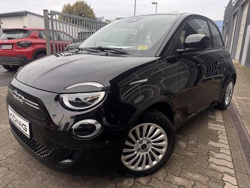 Schwarz Gebraucht 2023 Fiat 500e Limousine | 22.994 € (Fairer Preis) - Bild 1/4