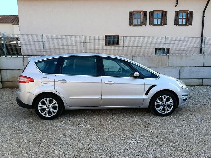 Second-hand Ford S-MAX Titanium 200 CP (147 kW) 2012 Argintiu Monovolum