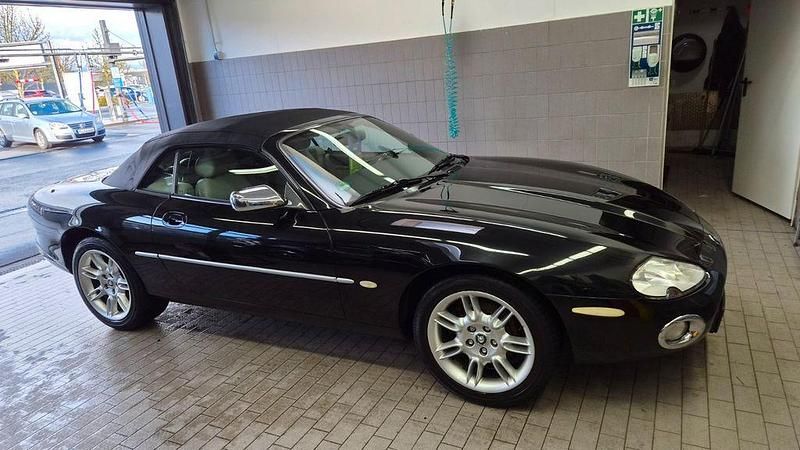 Gebraucht Jaguar XK8 284 PS (208 kW) 2001 Schwarz Cabrio