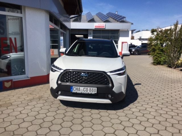 Gebraucht Toyota Corolla Cross Team 197 PS (144 kW) 2024 Platinum white pearl mc. SUV