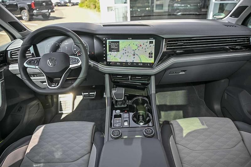 Gebraucht VW Touareg R-line 286 PS (210 kW) 2025 Schwarz SUV