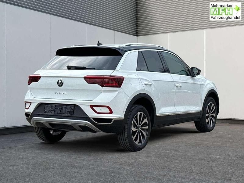 Neu VW T-Roc 150 PS (110 kW) 2025 Purewhite mit dachfarbe in... SUV
