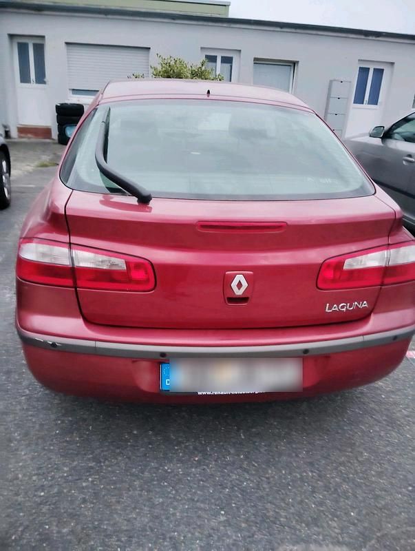 Rot Gebraucht 2005 Renault Laguna II Limousine | 1.600 € (Fairer Preis) - Bild 1/4