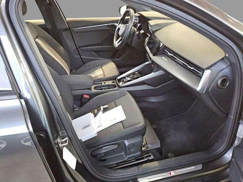 Gebraucht Audi A3 S-Line 150 PS (110 kW) 2023 Grau Limousine