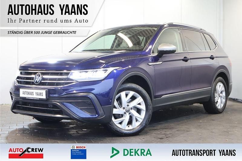 Blau Gebraucht 2022 VW Tiguan Allspace Life SUV | 25.489 € (Superpreis) - Bild 1/4