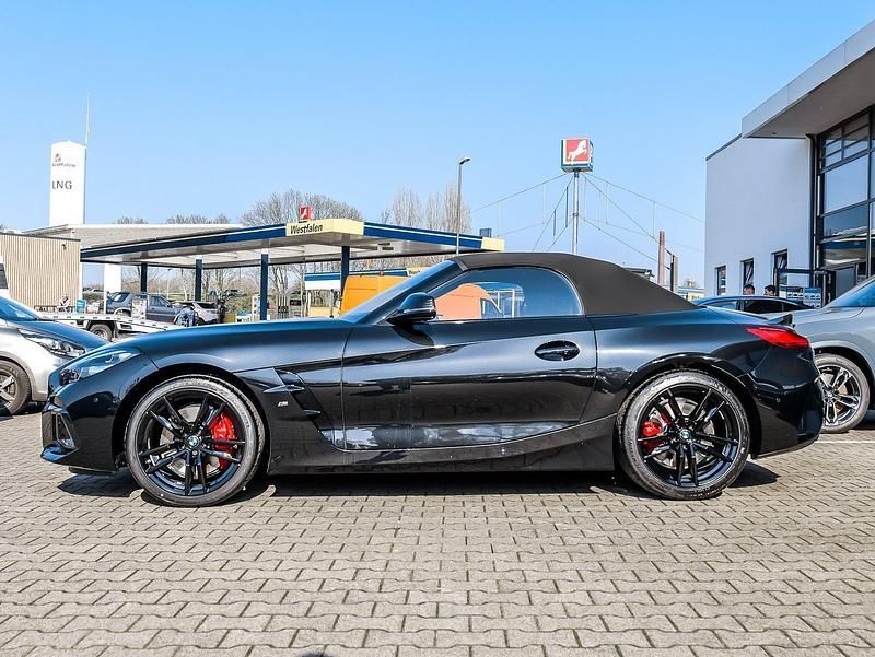 Neu BMW Z4 Performance 197 PS (144 kW) 2026 Schwarz Cabrio