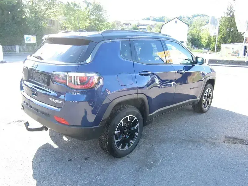 Usata Jeep Compass Trailhawk 241 CV (177 kW) 2020 Blu SUV