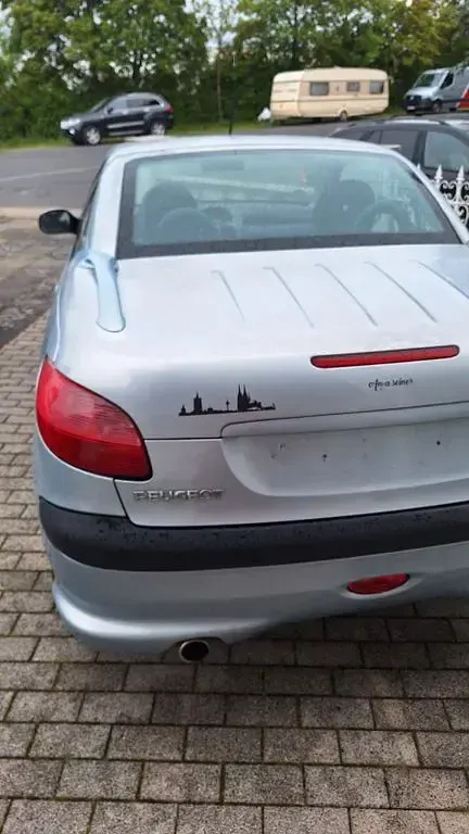 Gebraucht Peugeot 206 CC 136 PS (100 kW) 2001 Silber Cabrio