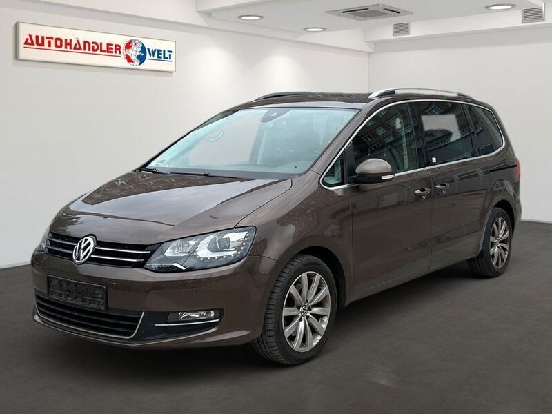 Braun Gebraucht 2013 VW Sharan Highline Van / Kleinbus | 8.699 € - Bild 1/3