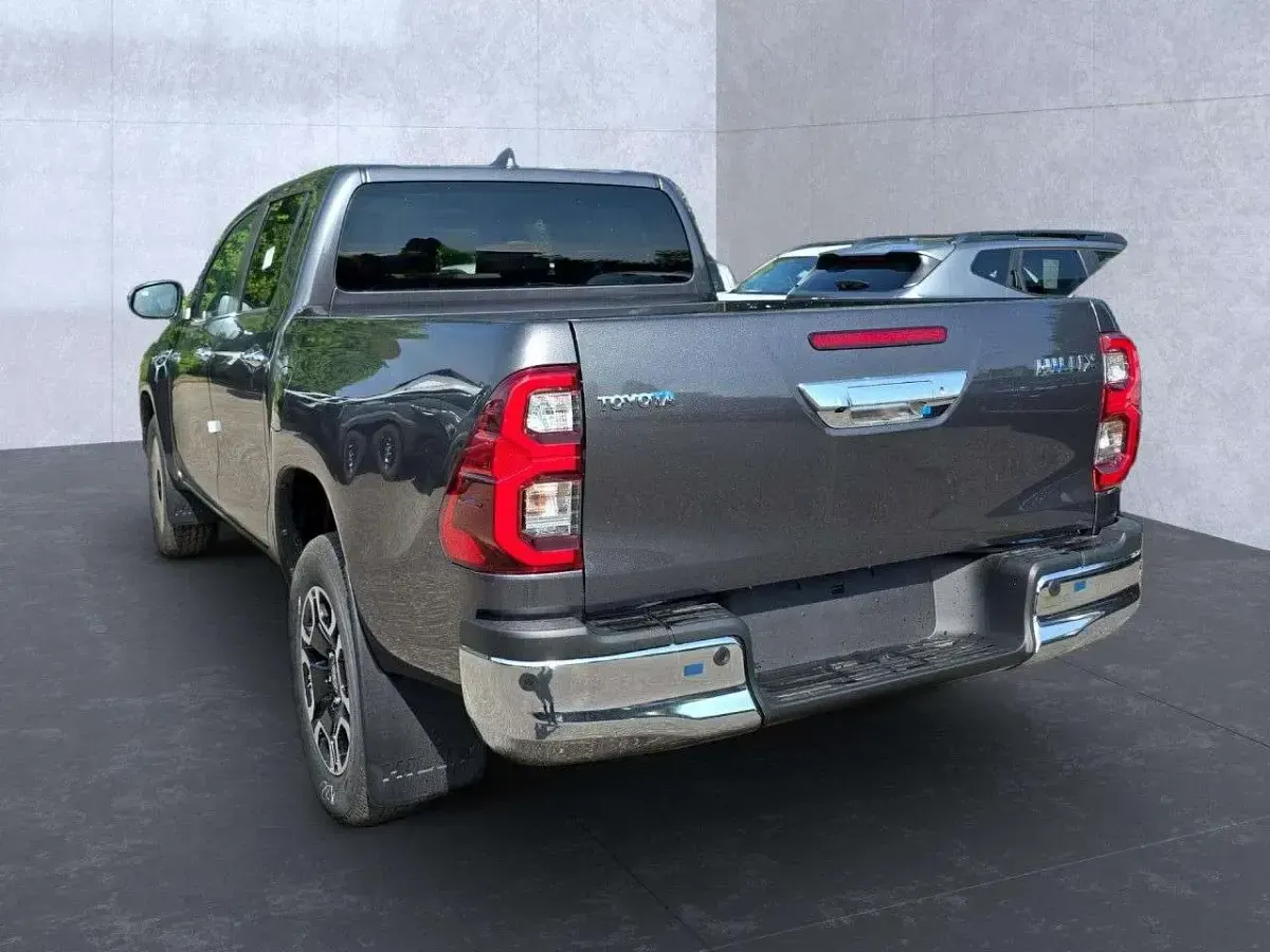 Neu Toyota HiLux Executive 204 PS (150 kW) 2025 Grau Pickup