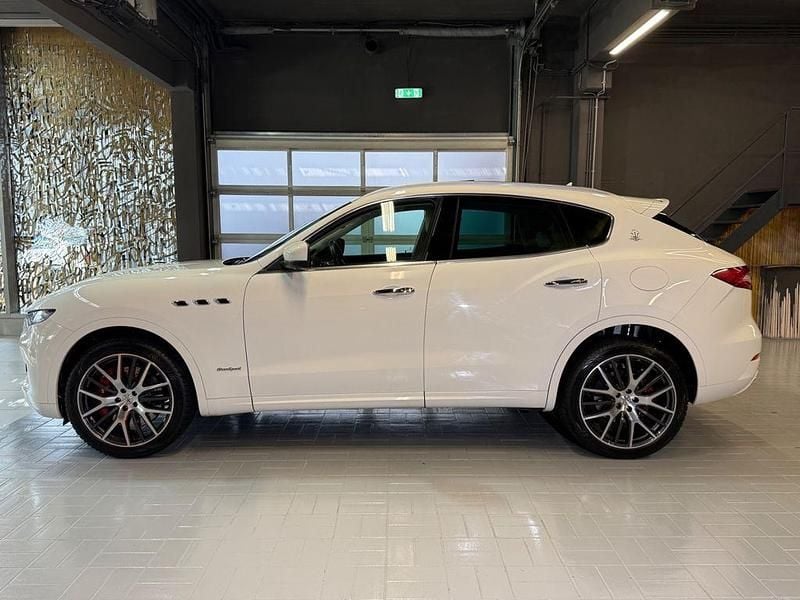 Gebraucht Maserati Levante 430 PS (316 kW) 2018 Weiß SUV