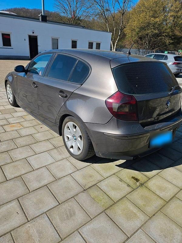 Gebraucht BMW 116 116 PS (85 kW) 2006 Schwarz Kleinwagen