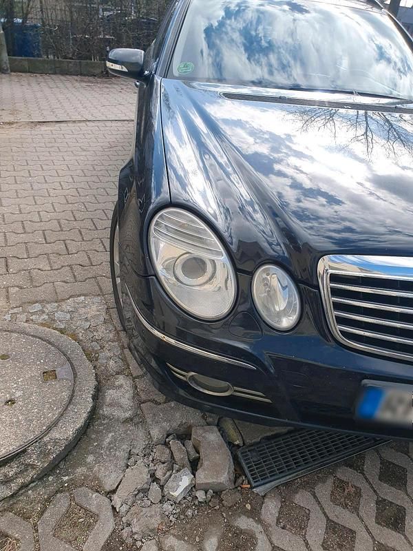 Gebraucht Mercedes E320 Avantgarde 224 PS (164 kW) 2008 Schwarz Kombi