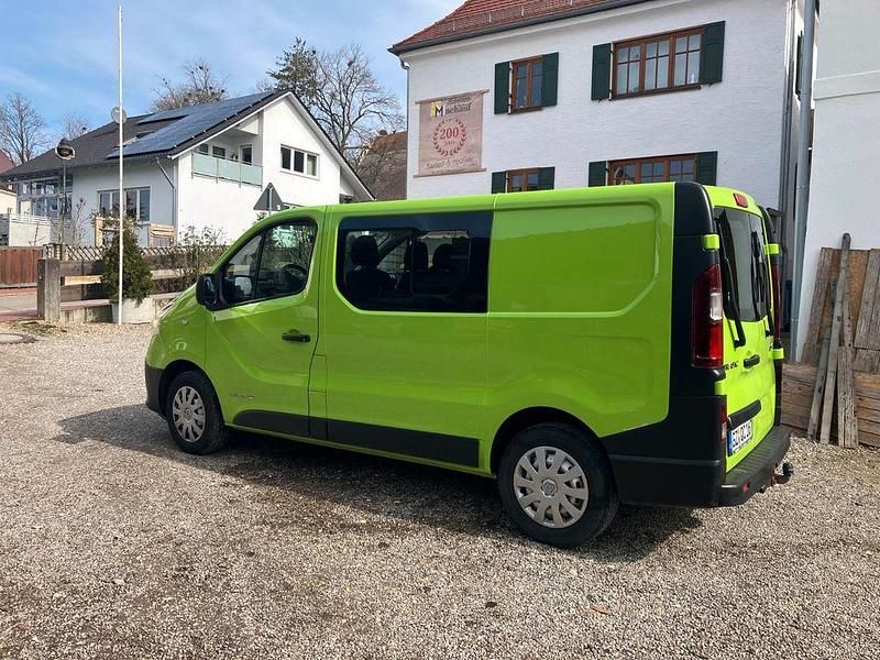 Gebraucht Renault Trafic 125 PS (91 kW) 2015 Grün Van / Kleinbus
