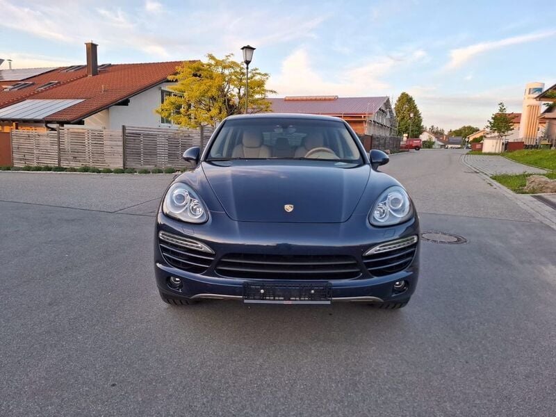Blau Gebraucht 2011 Porsche Cayenne SUV | 15.890 € (Fairer Preis) - Bild 1/4