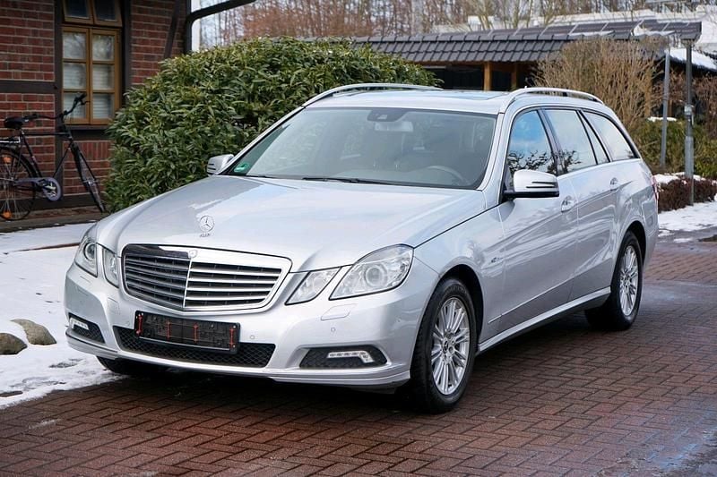 Gebraucht Mercedes E350 231 PS (169 kW) 2010 Silber Kombi